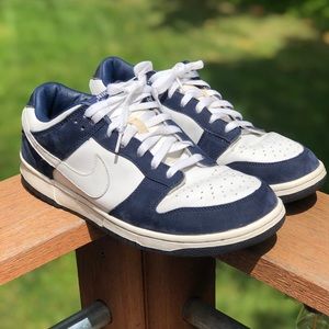 Vintage 2002 navy and white dunks 11.5